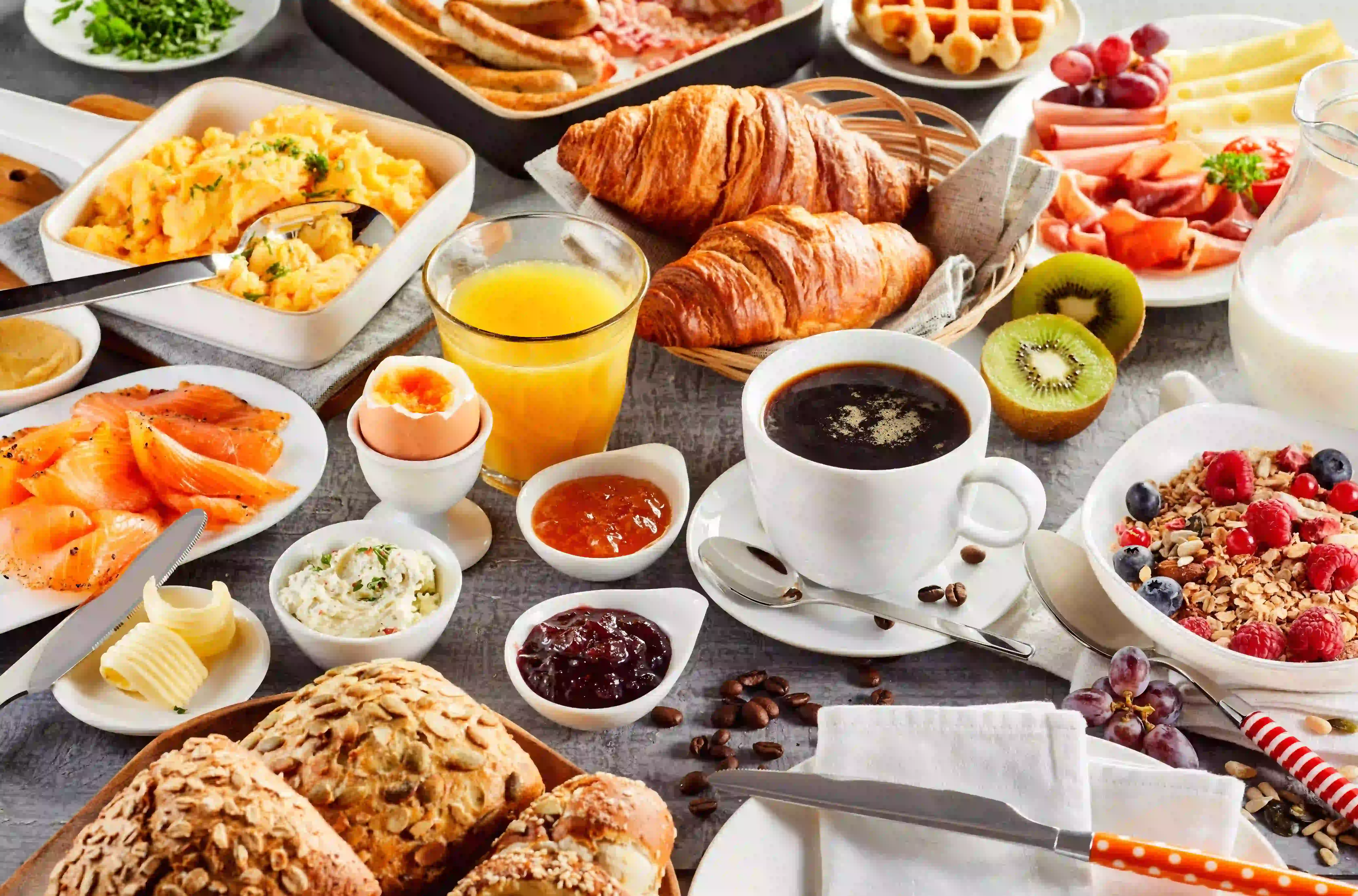 Buffet petit-déjeuner pour séminaire d'entreprise